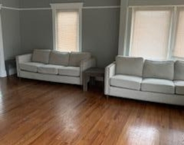 217 Albert Place - Photo Thumbnail 3