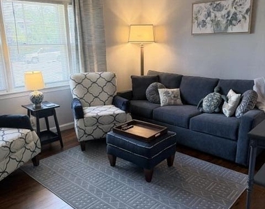 621 Essex Avenue - Photo Thumbnail 2