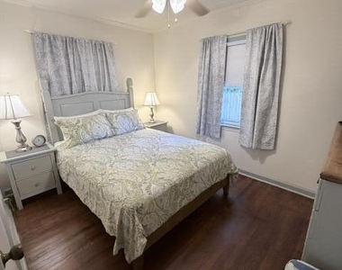 621 Essex Avenue - Photo Thumbnail 5