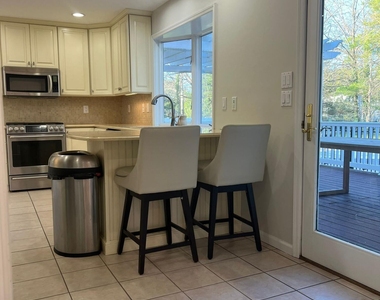 1578 N Bay Avenue - Photo Thumbnail 28