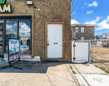 135 Hamilton Avenue - Photo Thumbnail 1