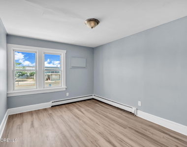 135 Hamilton Avenue - Photo Thumbnail 3