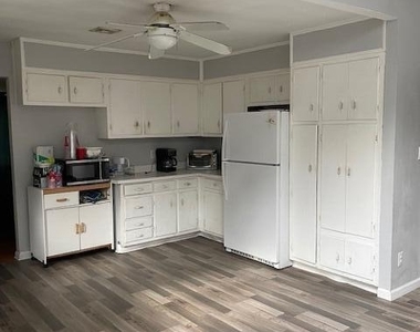 6 Wilson Avenue - Photo Thumbnail 4