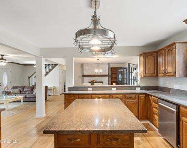 50 Algonquin Avenue - Photo Thumbnail 9