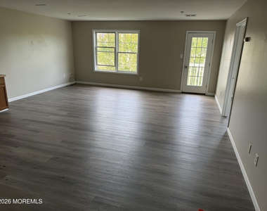 1 Memorial Drive - Photo Thumbnail 2