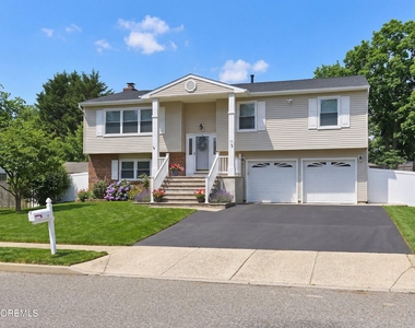 15 Bristlecone Drive - Photo Thumbnail 1
