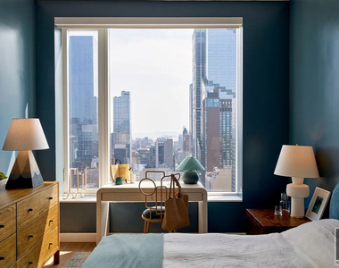 10th Avenue - Photo Thumbnail 1