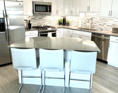 345 Ocean Boulevard - Photo Thumbnail 1