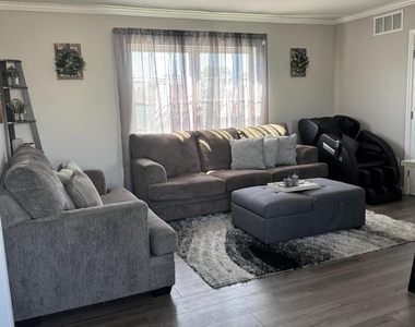 2 Campview Avenue - Photo Thumbnail 1