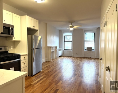 7 Avenue - Photo Thumbnail 1