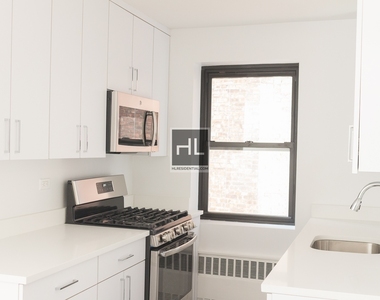 E 16 St - Photo Thumbnail 1