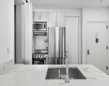 212 Lafayette Street - Photo Thumbnail 4