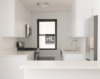 E 16 St - Photo Thumbnail 1