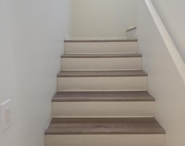 206 E Lawrence Boulevard - Photo Thumbnail 3