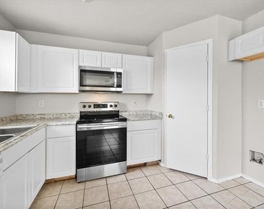 612 Kings Way Drive - Photo Thumbnail 7