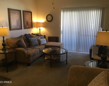 5757 W Eugie Avenue - Photo Thumbnail 7