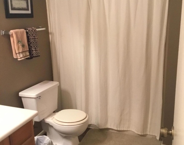5757 W Eugie Avenue - Photo Thumbnail 13