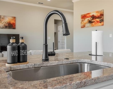 7611 Hudson Way - Photo Thumbnail 19