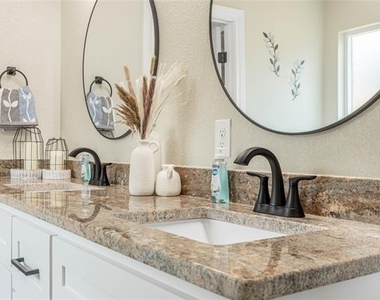 7611 Hudson Way - Photo Thumbnail 24