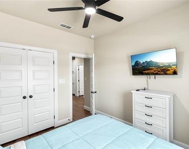 7611 Hudson Way - Photo Thumbnail 34
