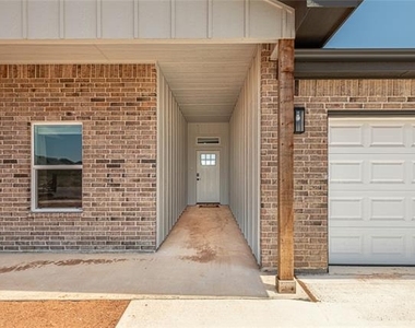 7611 Hudson Way - Photo Thumbnail 4