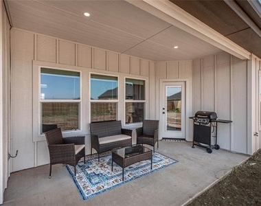 7611 Hudson Way - Photo Thumbnail 10