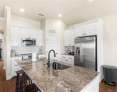 7611 Hudson Way - Photo Thumbnail 30