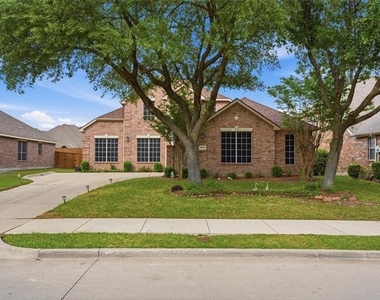 10002 River Bend Drive - Photo Thumbnail 11
