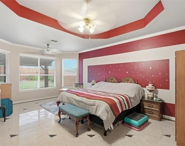 10002 River Bend Drive - Photo Thumbnail 9