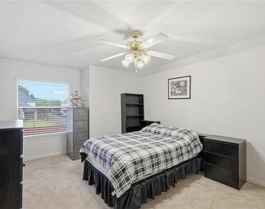 10002 River Bend Drive - Photo Thumbnail 15