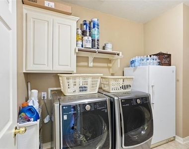 10002 River Bend Drive - Photo Thumbnail 12
