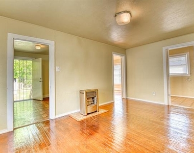 1559 Vermont Avenue - Photo Thumbnail 4