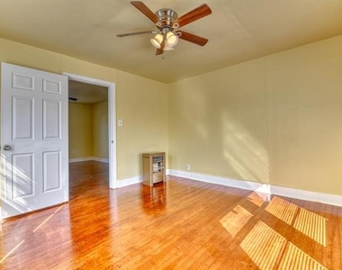 1559 Vermont Avenue - Photo Thumbnail 6