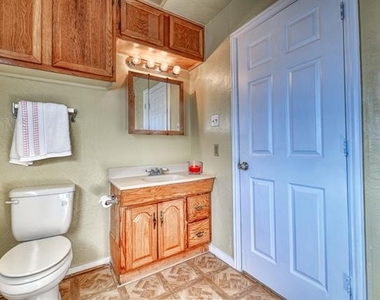 1559 Vermont Avenue - Photo Thumbnail 8