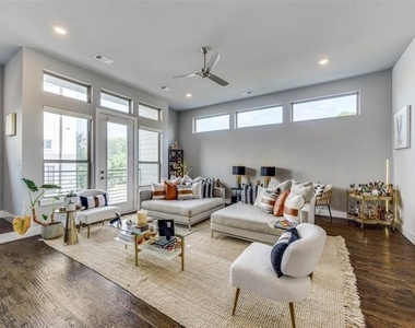 4222 Roseland Avenue - Photo Thumbnail 8