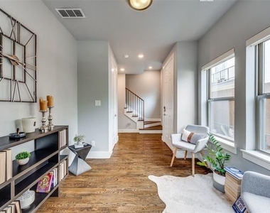 4222 Roseland Avenue - Photo Thumbnail 3