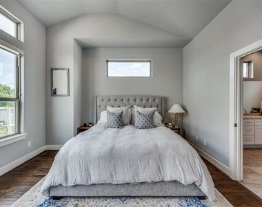 4222 Roseland Avenue - Photo Thumbnail 13