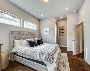 4222 Roseland Avenue - Photo Thumbnail 18