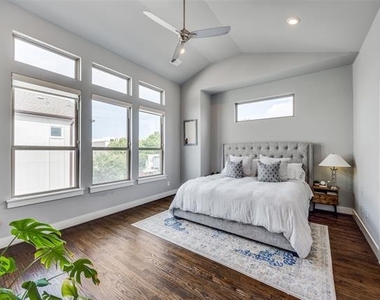 4222 Roseland Avenue - Photo Thumbnail 12
