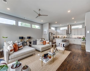 4222 Roseland Avenue - Photo Thumbnail 7