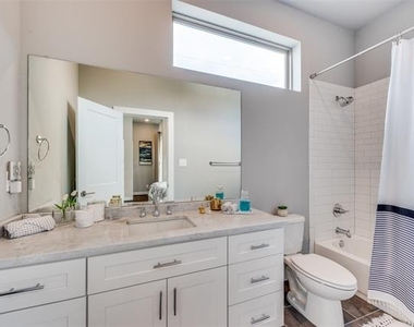 4222 Roseland Avenue - Photo Thumbnail 19