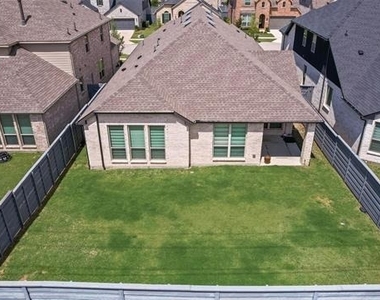 536 Cedarwood Street - Photo Thumbnail 34