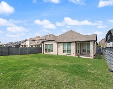536 Cedarwood Street - Photo Thumbnail 33