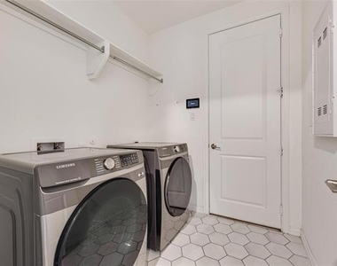 536 Cedarwood Street - Photo Thumbnail 31