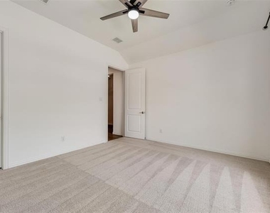 536 Cedarwood Street - Photo Thumbnail 24