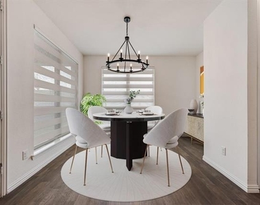 536 Cedarwood Street - Photo Thumbnail 8