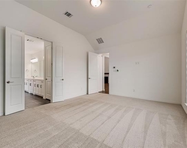 536 Cedarwood Street - Photo Thumbnail 19