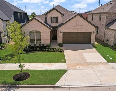 536 Cedarwood Street - Photo Thumbnail 1
