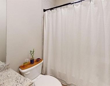 904 Emerson Drive - Photo Thumbnail 15