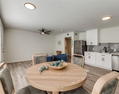 5917 Gaston Avenue - Photo Thumbnail 8